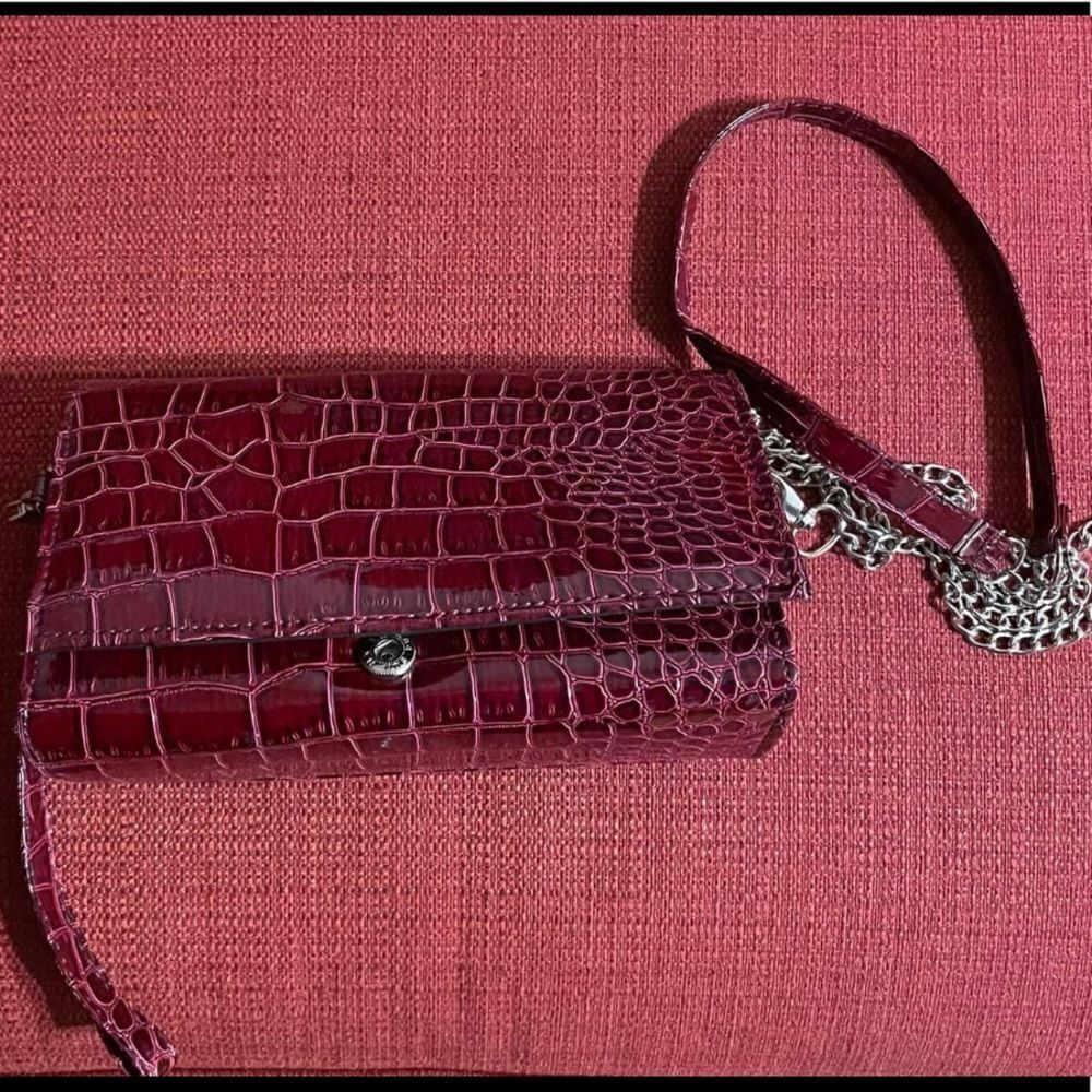 🎉Last deal 🎉Cross body or wrestler bag